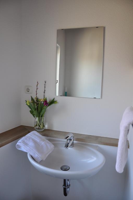 Gastezimmer Am Hof Франкфурт на Майн Екстериор снимка
