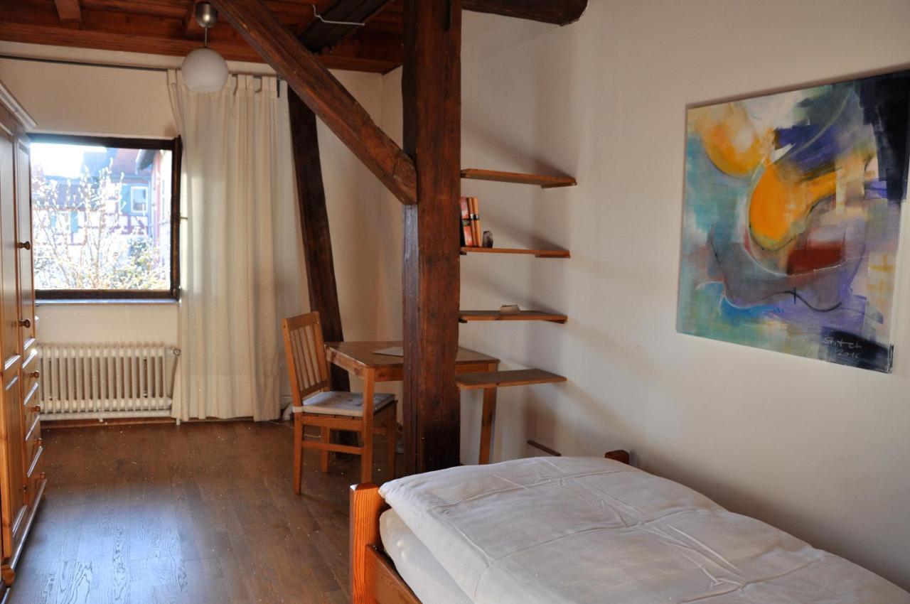 Gastezimmer Am Hof Франкфурт на Майн Екстериор снимка